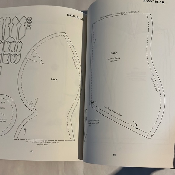 NWT Classic Teddy Bears Designs 24 Bears & Wardrobe BOOK Heirlooms 1996 Worrell - Picture 17 of 17